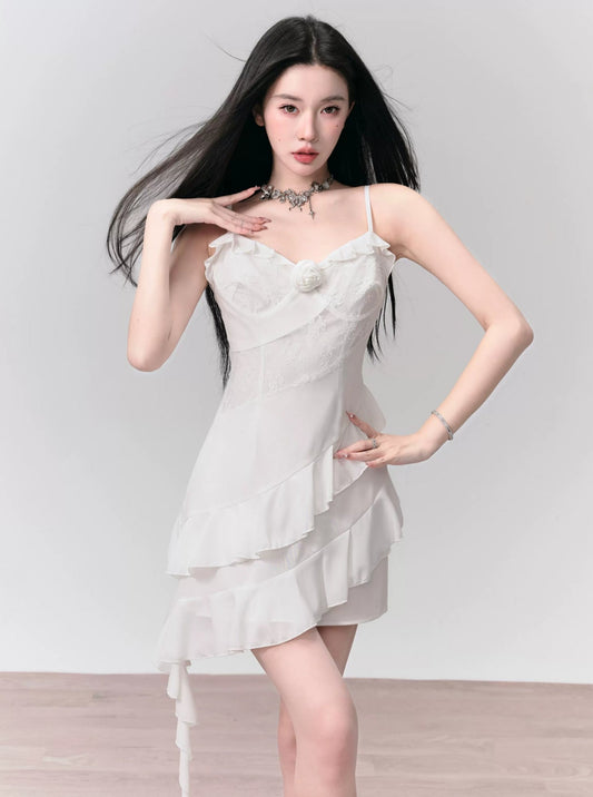 [Spot] fragile shop lazy white rose resort-style lace stitching irregular layering sundress