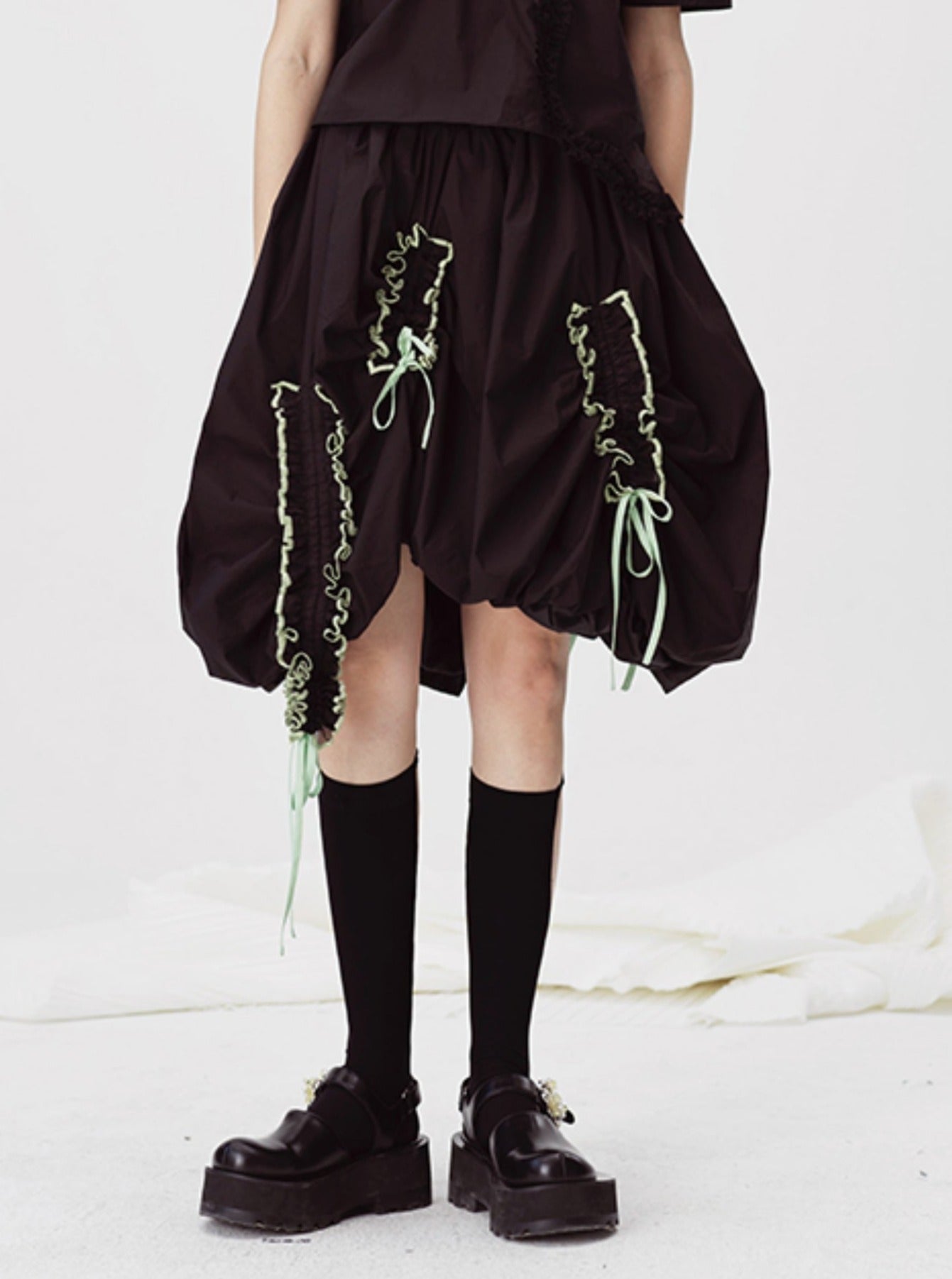 flower color lace black skirt