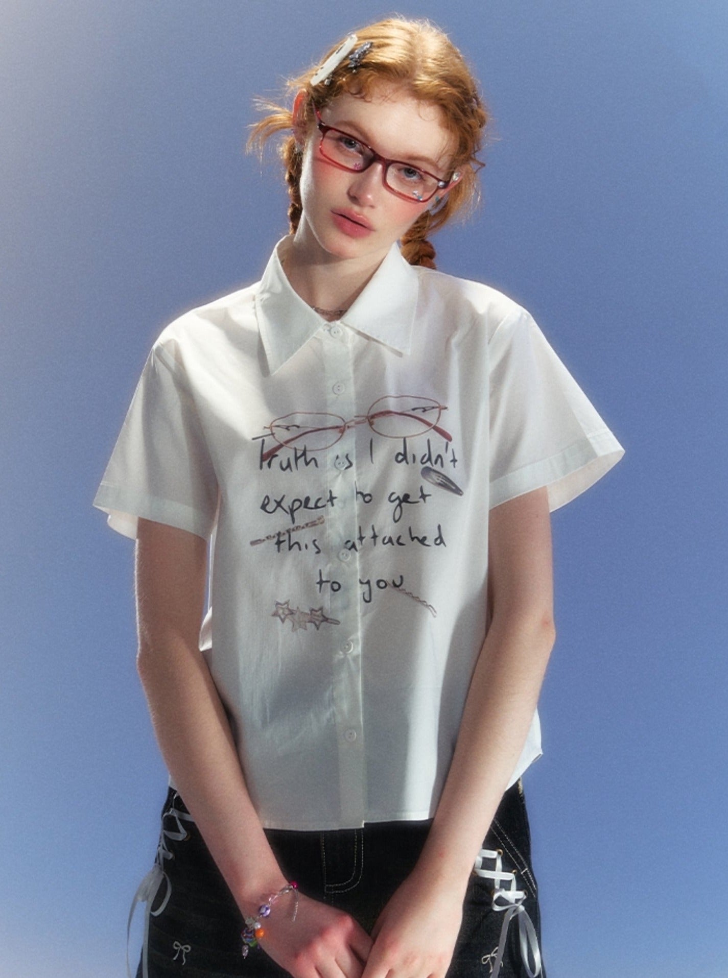 Brille Letter Print Kurzarm-Shirt