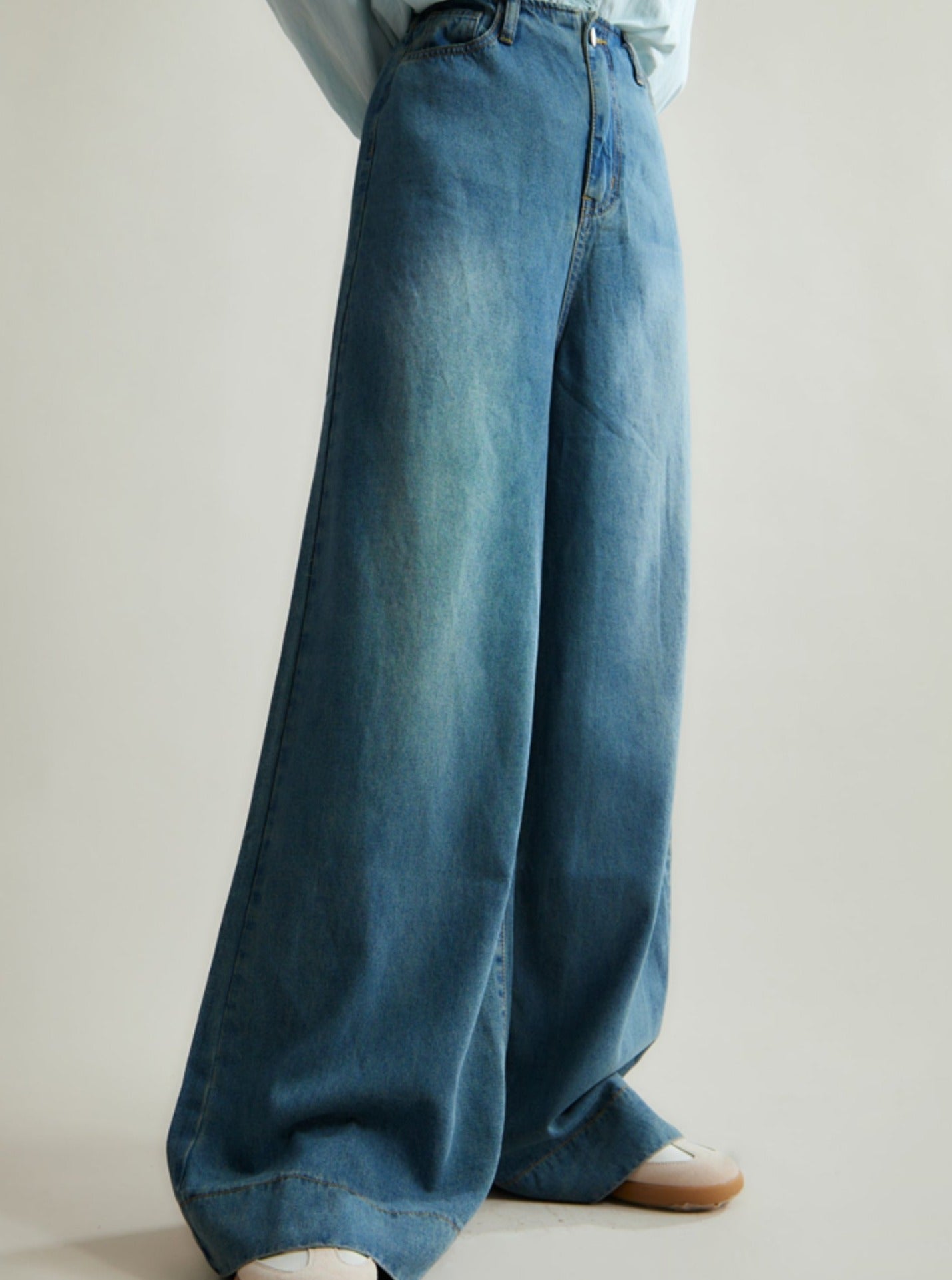 Vintage blue wide-leg jeans