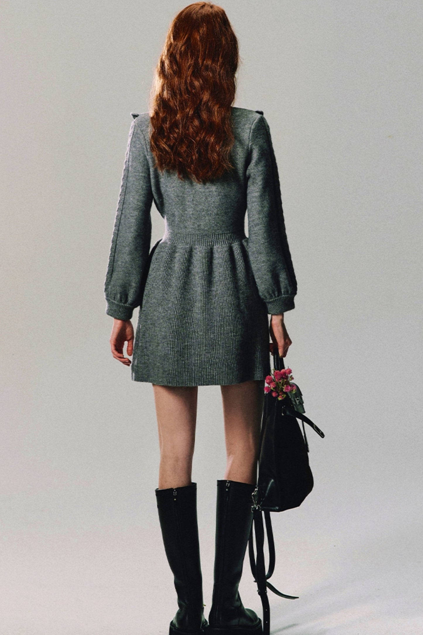 OAKMOO 'She Comes From the Wilderness' Dreidimensionale Blumen Court Sense Pullover Kleid Women's Fall 2024 Knitted Rock