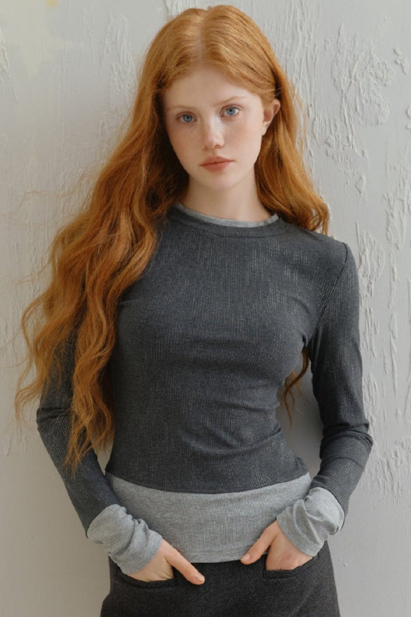 회색 스티치 V넥 슬림 탑 