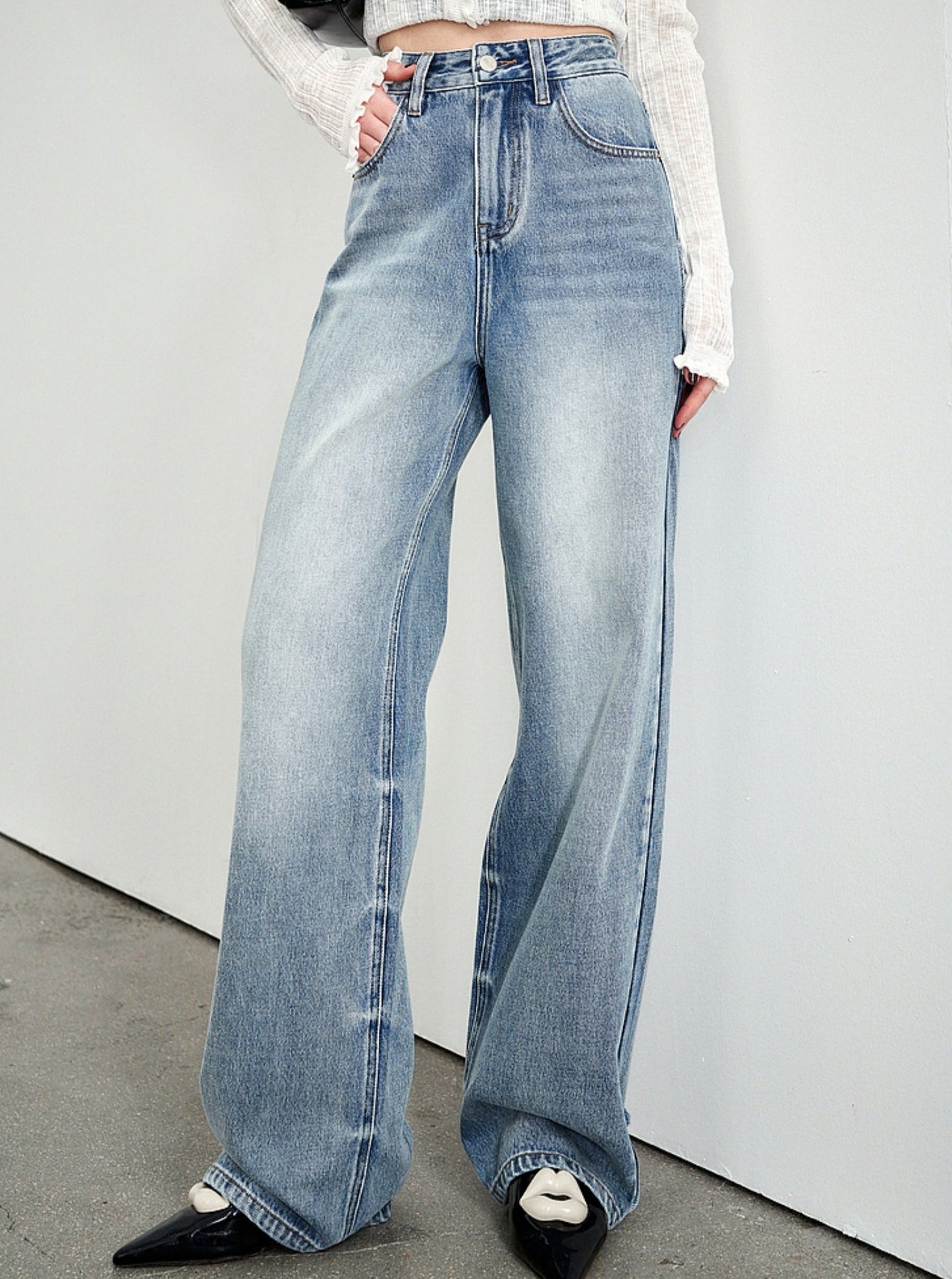 Narrow Fit Wide-Leg Denim Pants