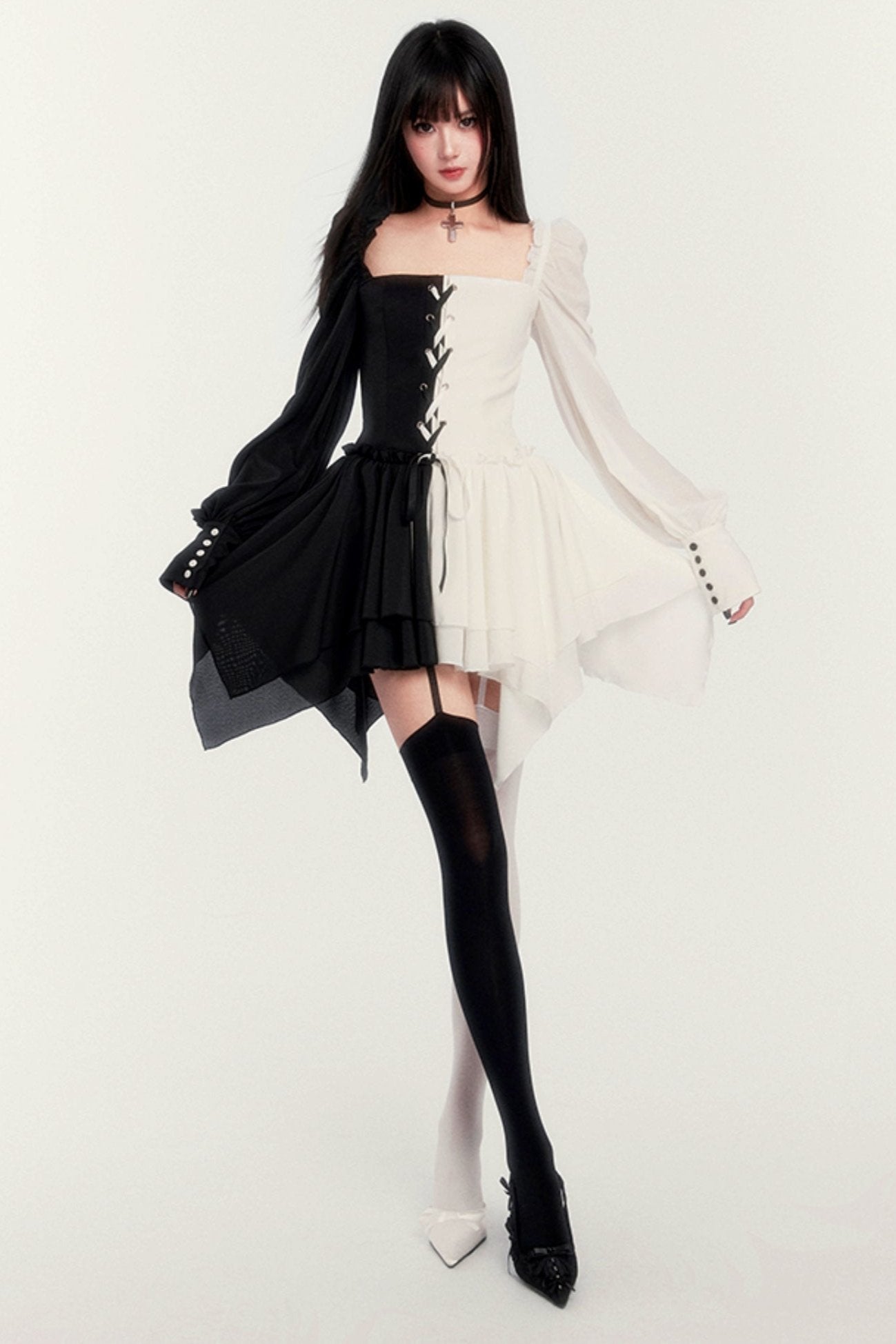 Fallen Angel Contrast Panel Dress With Short Leggings Set-UP