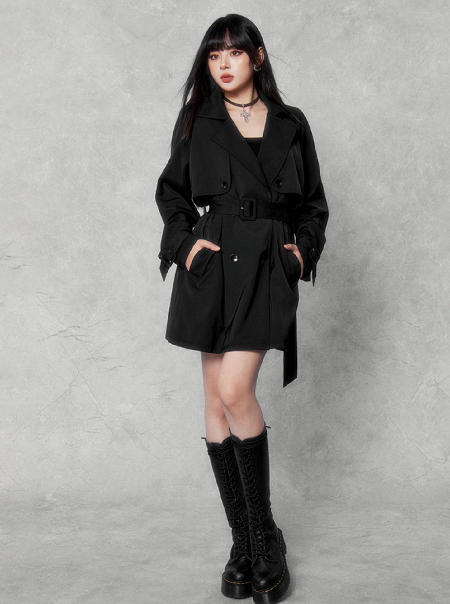 Light Silhouette Short Trench Coat