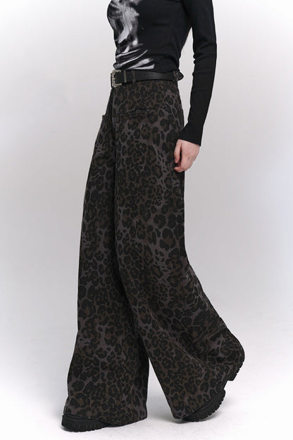 Sweet Leopard Print Straight Pants