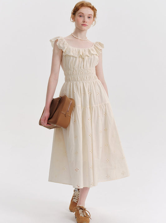 DESIGNER PLUS French square neck dress with ruffles, small fly sleeves, cut-out embroidery at the waist, and a slim skirt