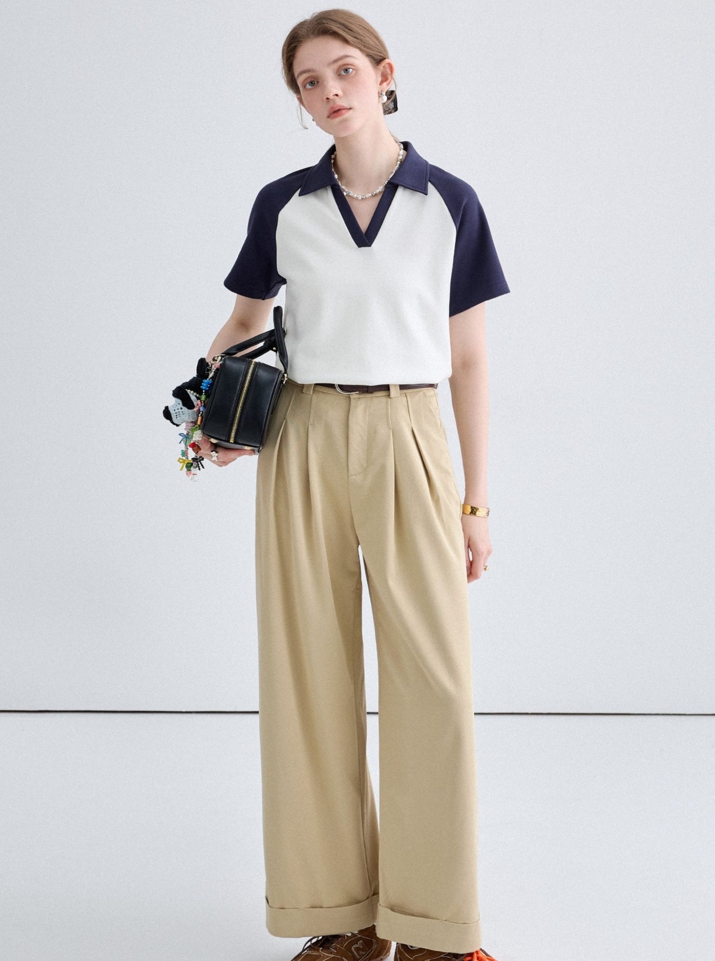 High-Waisted Silhouette Slim Khaki Pants