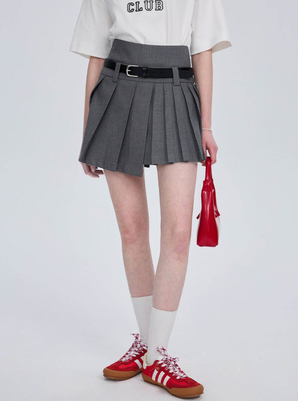 Irregular pleated small stature A-line skirt