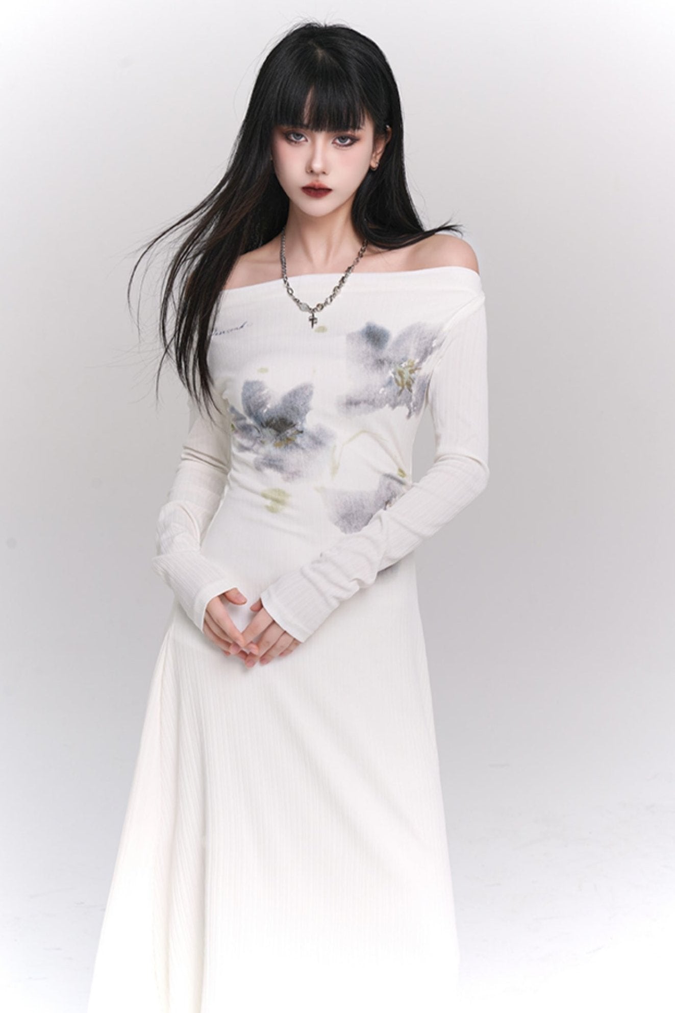 Ghost Girl One-Shoulder White Long-sleeved Dress Autumn Niche Non-Collision Cool Skirt Unique and