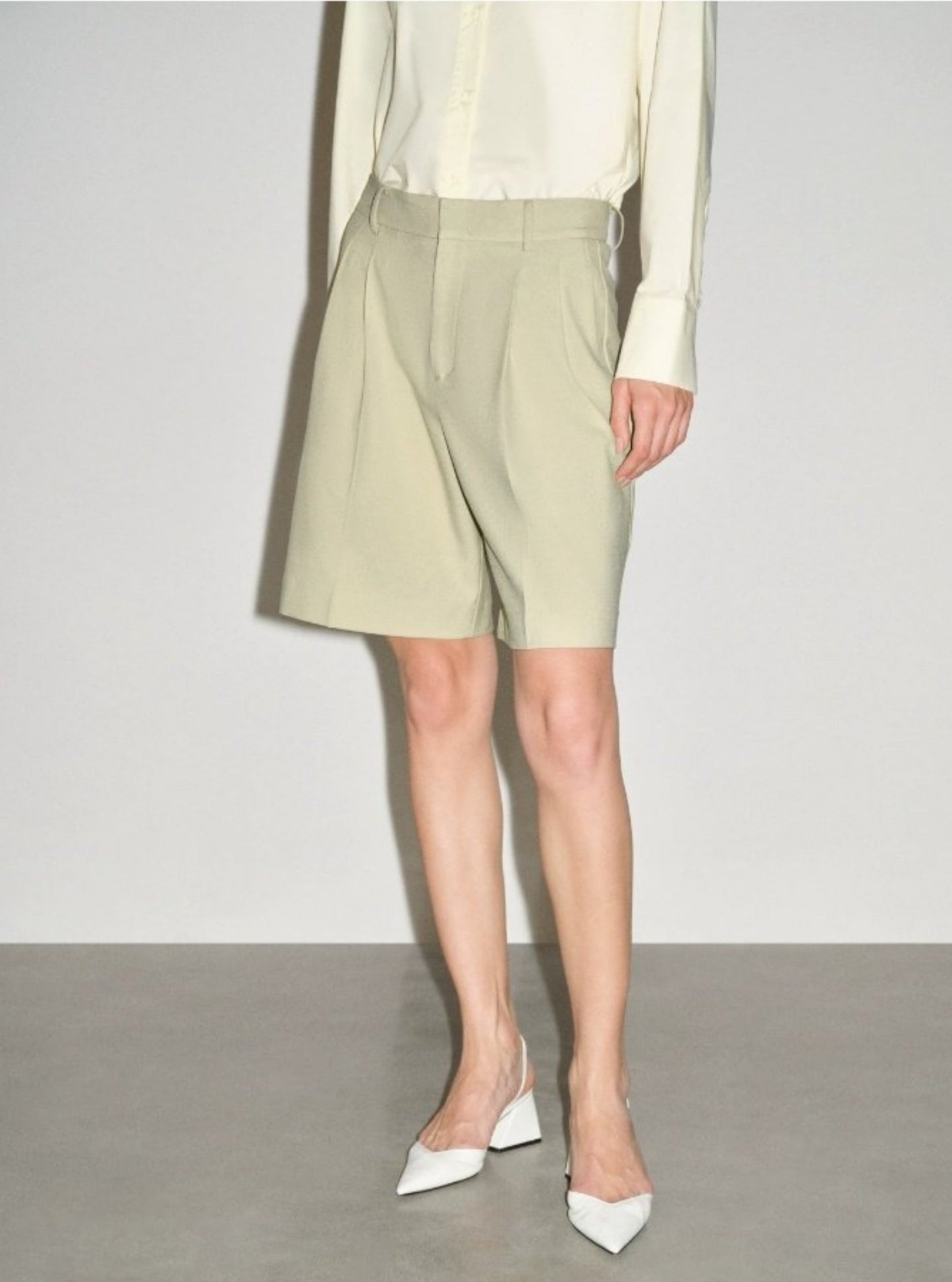 Double Press-Pleated High Waist Suit Shorts