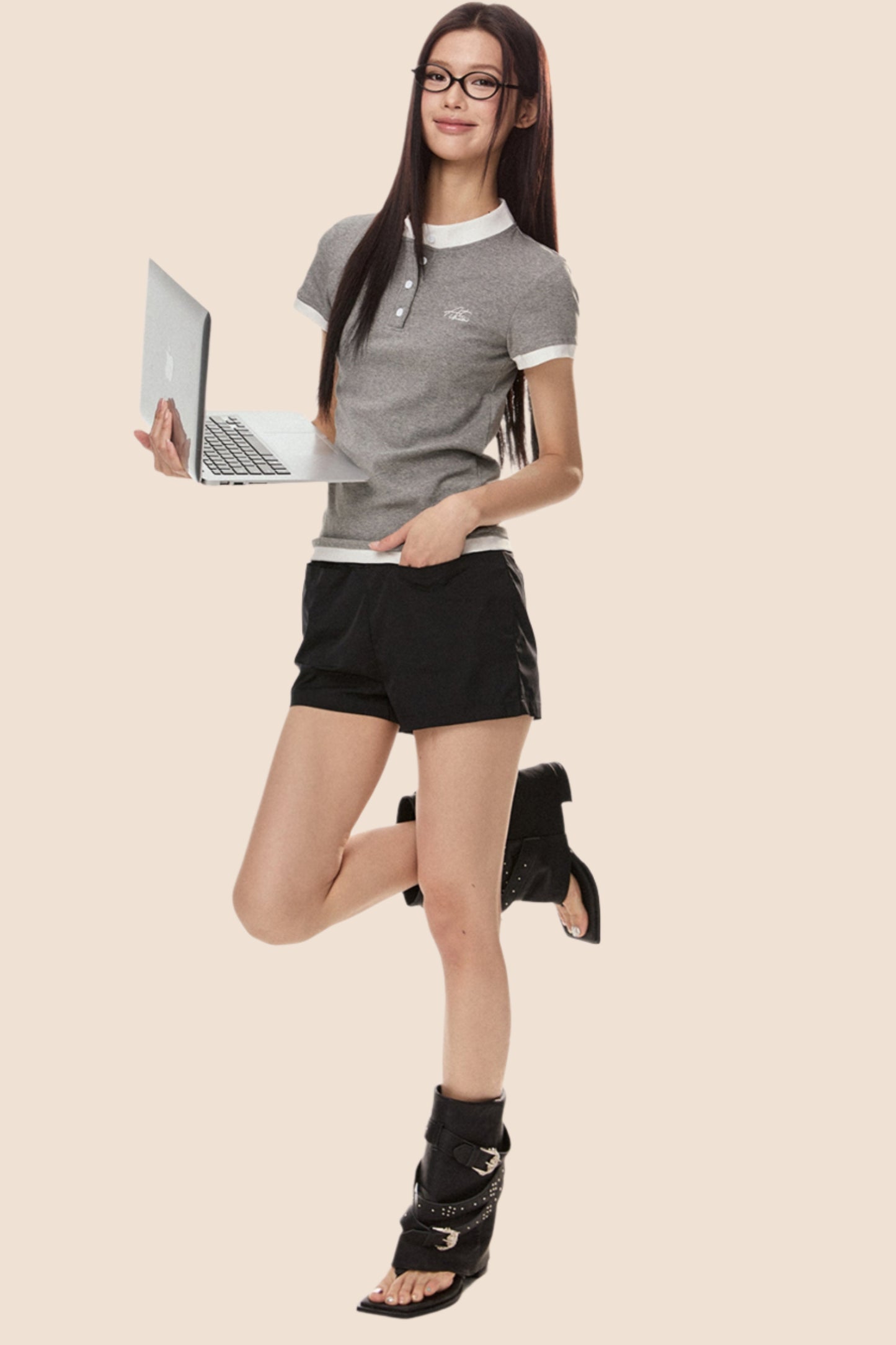 EZEK 아메리칸 레트로 페이크 투피스 그레이 반팔 티셔츠 여성 여름 신상 슬림 심플하고 다재다능한 대비 톱 