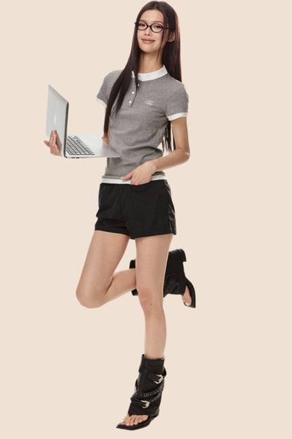 EZEK 아메리칸 레트로 페이크 투피스 그레이 반팔 티셔츠 여성 여름 신상 슬림 심플하고 다재다능한 대비 톱 