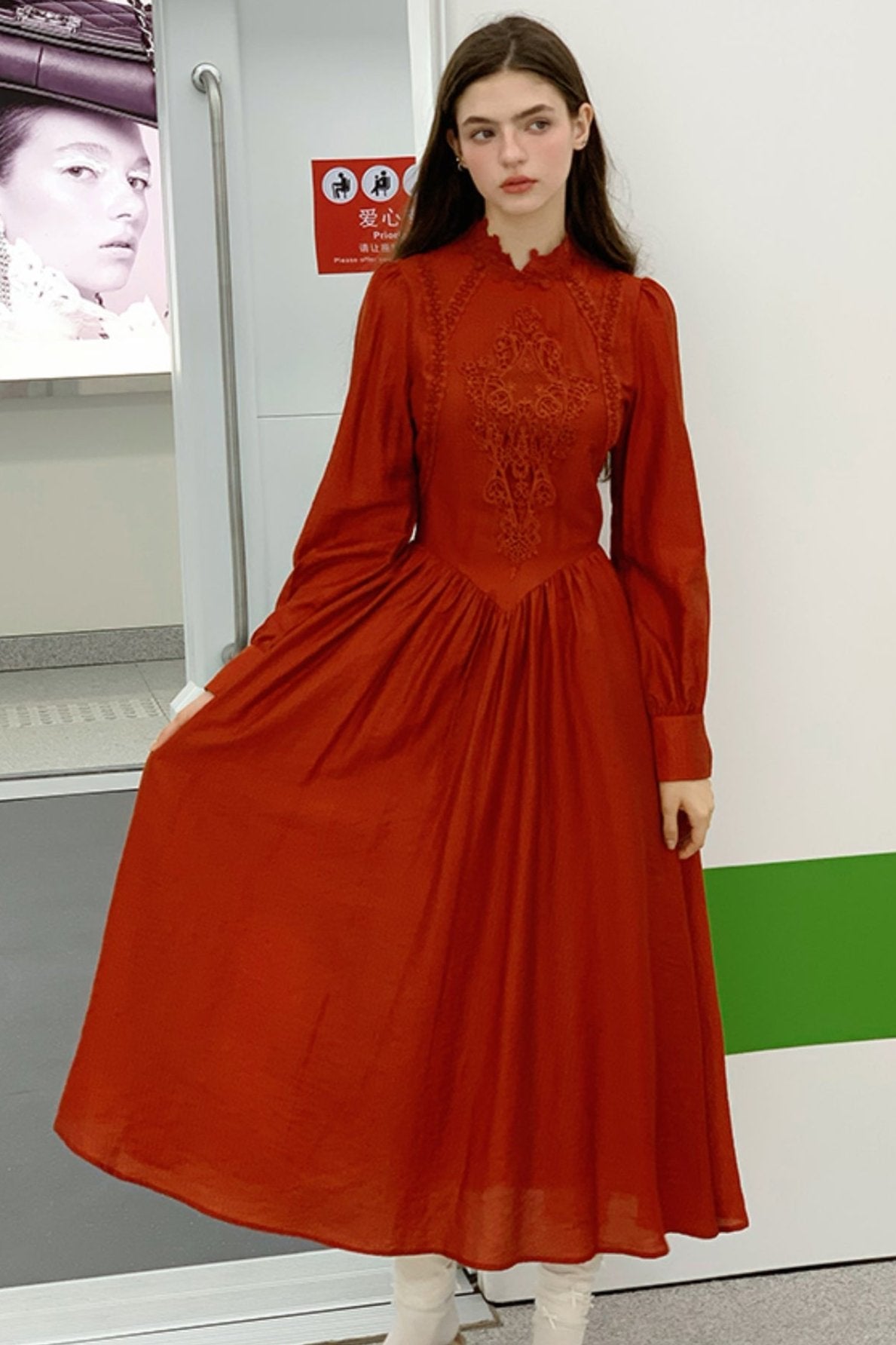 Design Retro Red Long Sleeve Dress