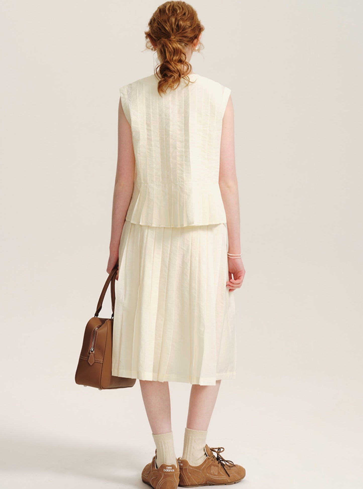 6.26 on the new 85% off MIU series vest suit skirt summer organ pleated cardigan vest + pleated skirt two-piece set