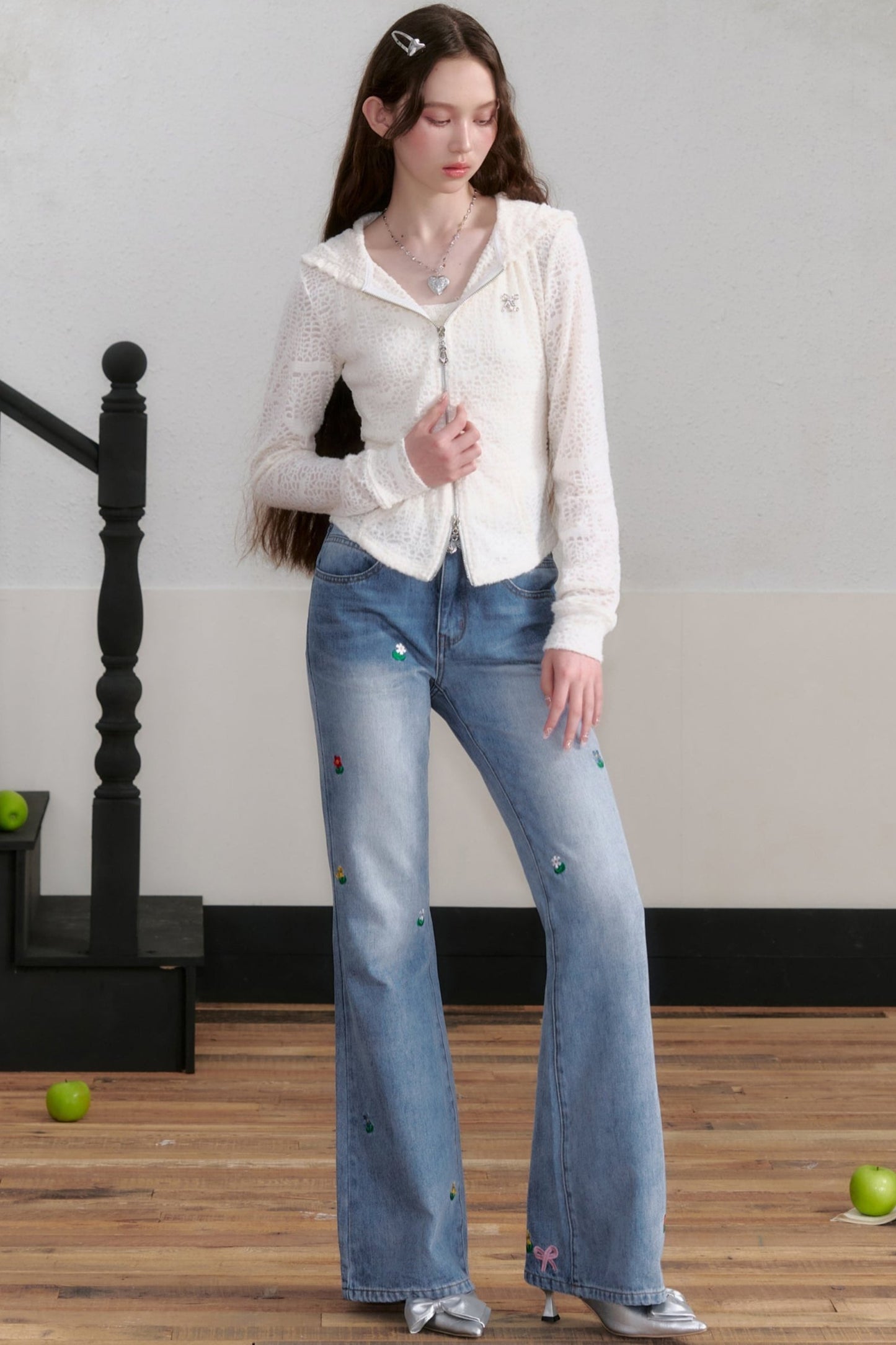 French Retro Embroidered Slim Jeans