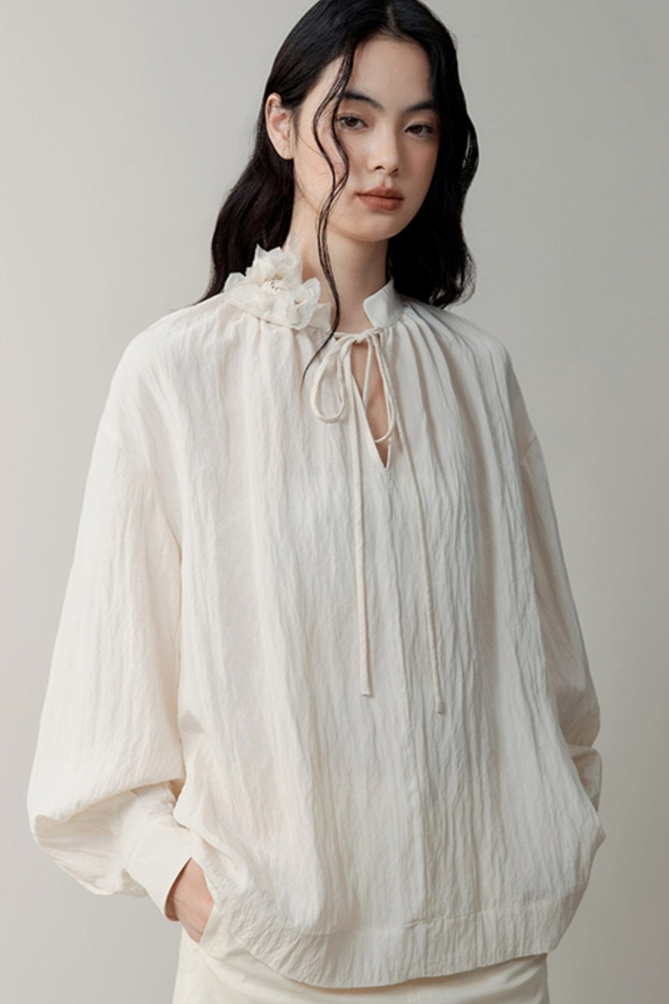 Genesis Yuan Dust Mist Rose New Chinese Stand Kragen Lace-up Shirt Premium Loose Slightly Pleated Long Sleeve Top Frauen