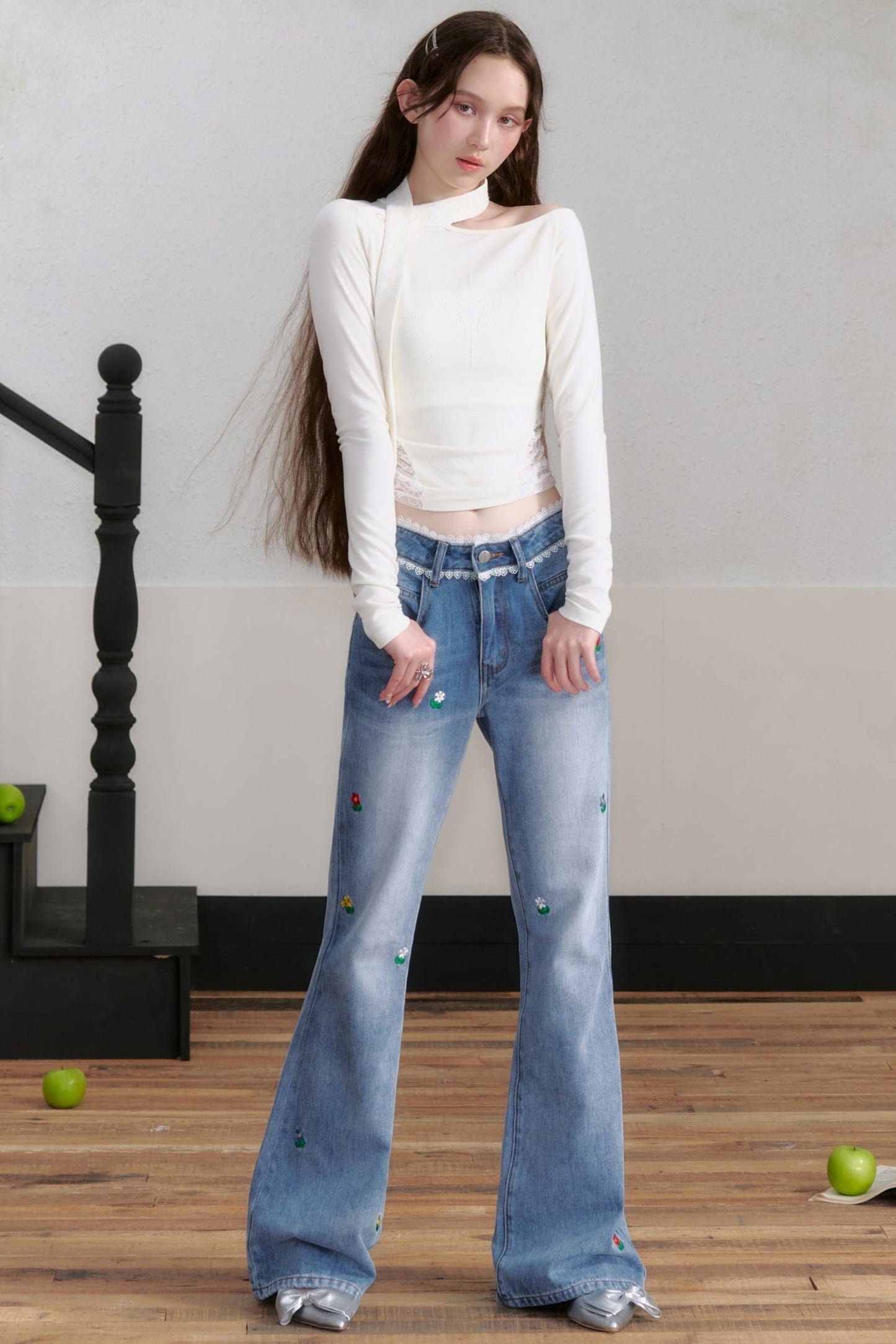 AYF small flower embroidery jeans French retro water system bootcut slim light embroidery simple jeans women