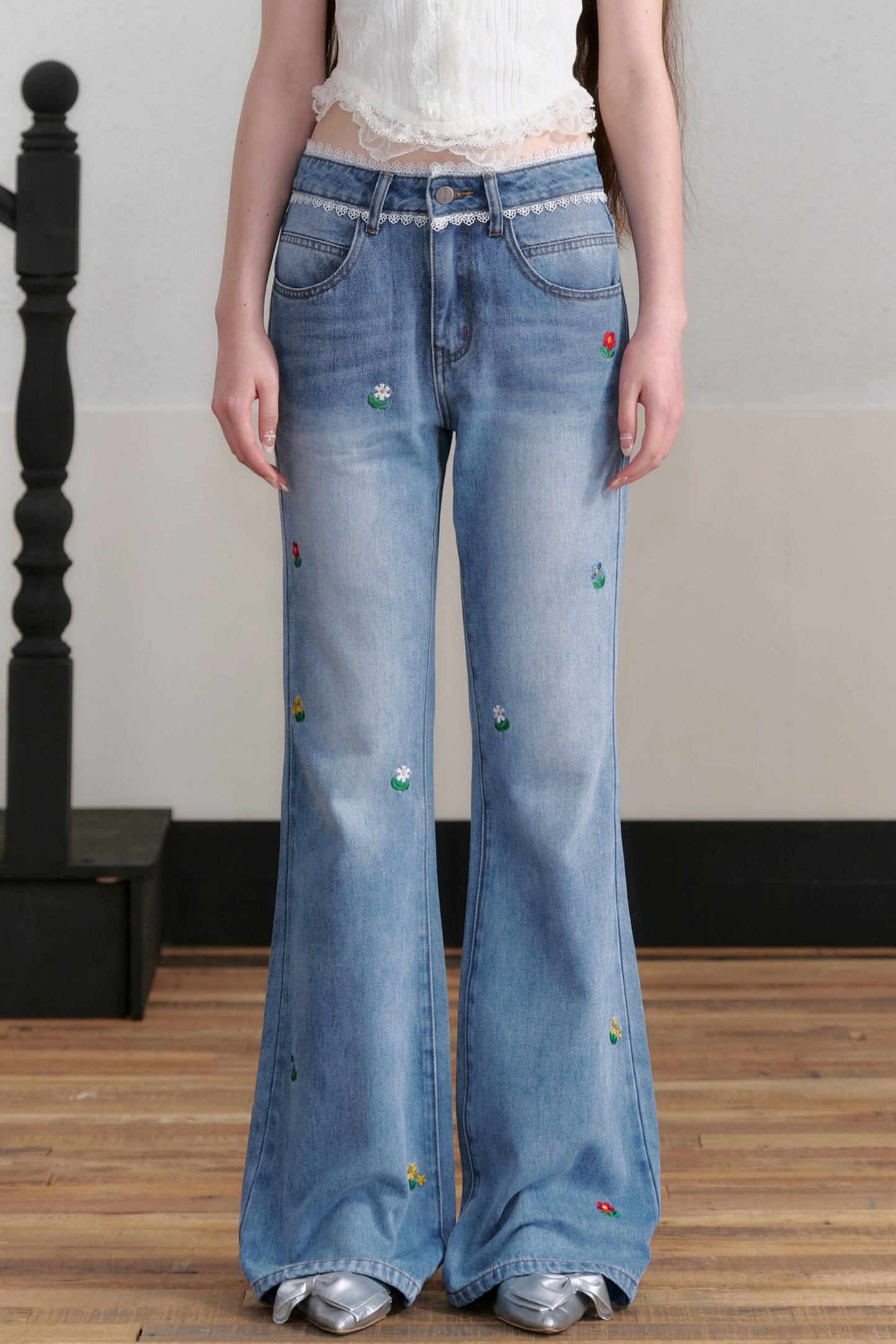 French Retro Embroidered Slim Jeans