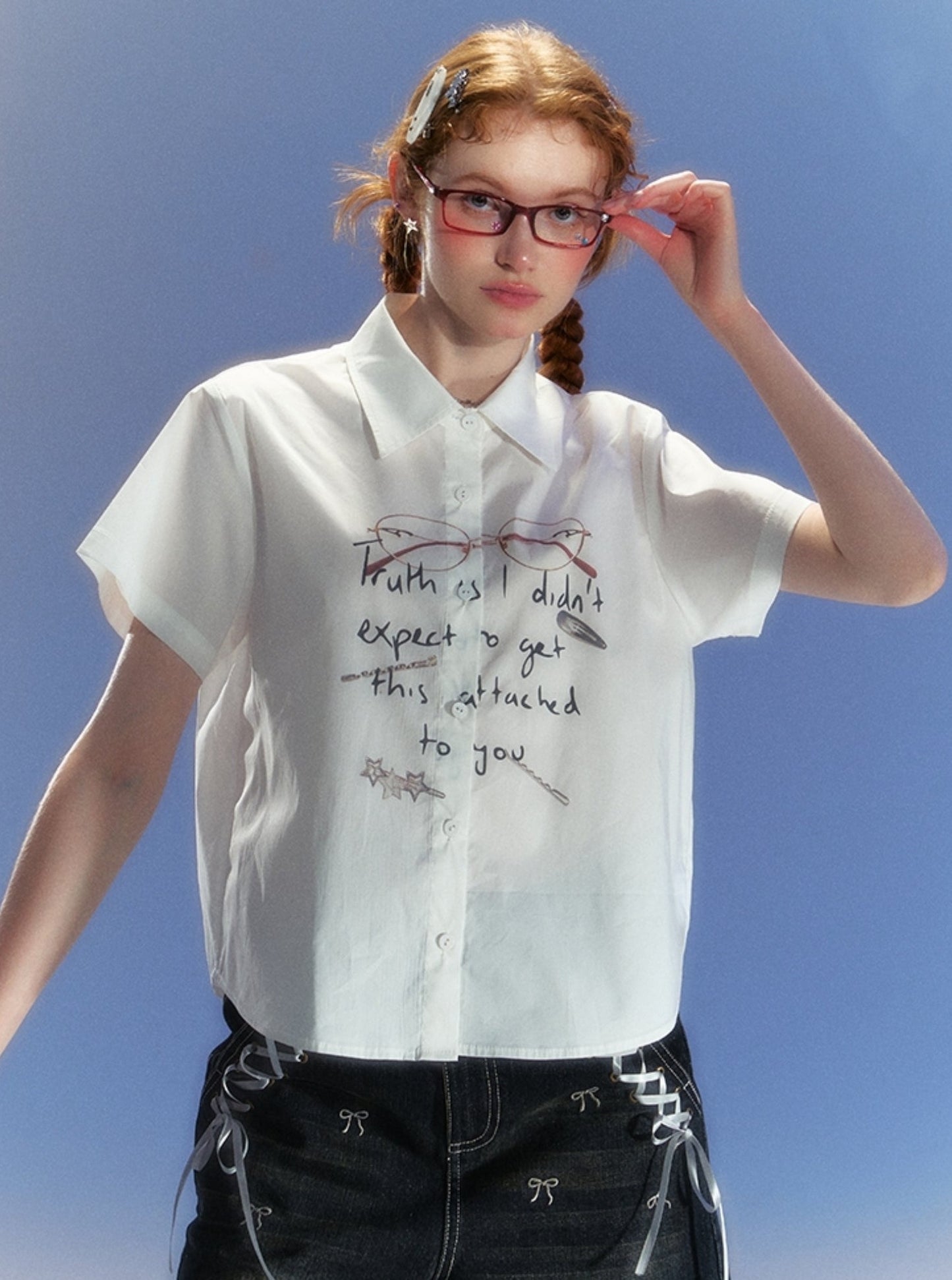 Brille Letter Print Kurzarm-Shirt