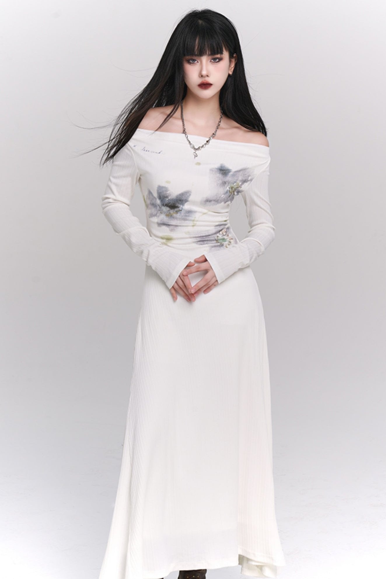 Ghost Girl One-Shoulder White Long-sleeved Dress Autumn Niche Non-Collision Cool Skirt Unique and