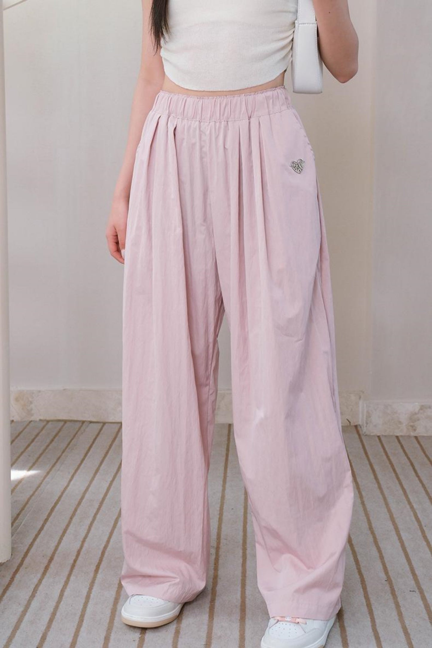 Loose Silhouette Pants