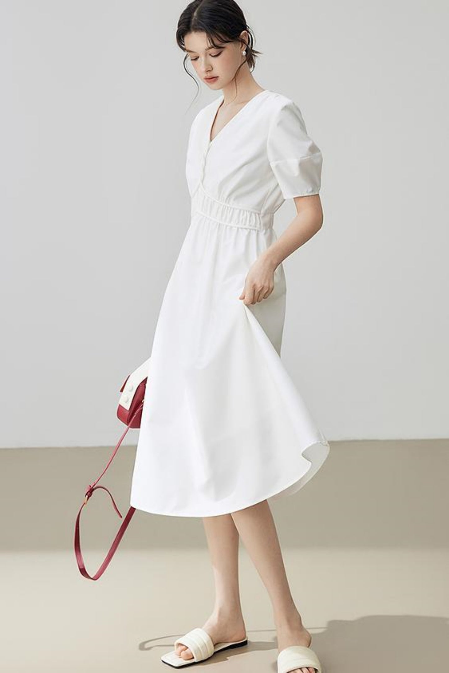 Minimalist Solid Puff Sleeve Dress