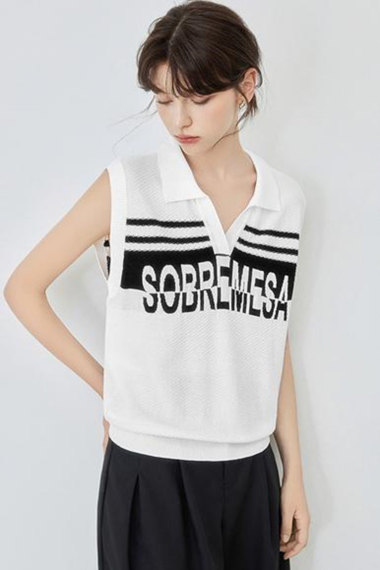 Trendy Sleeveless Alphabet Polo Top