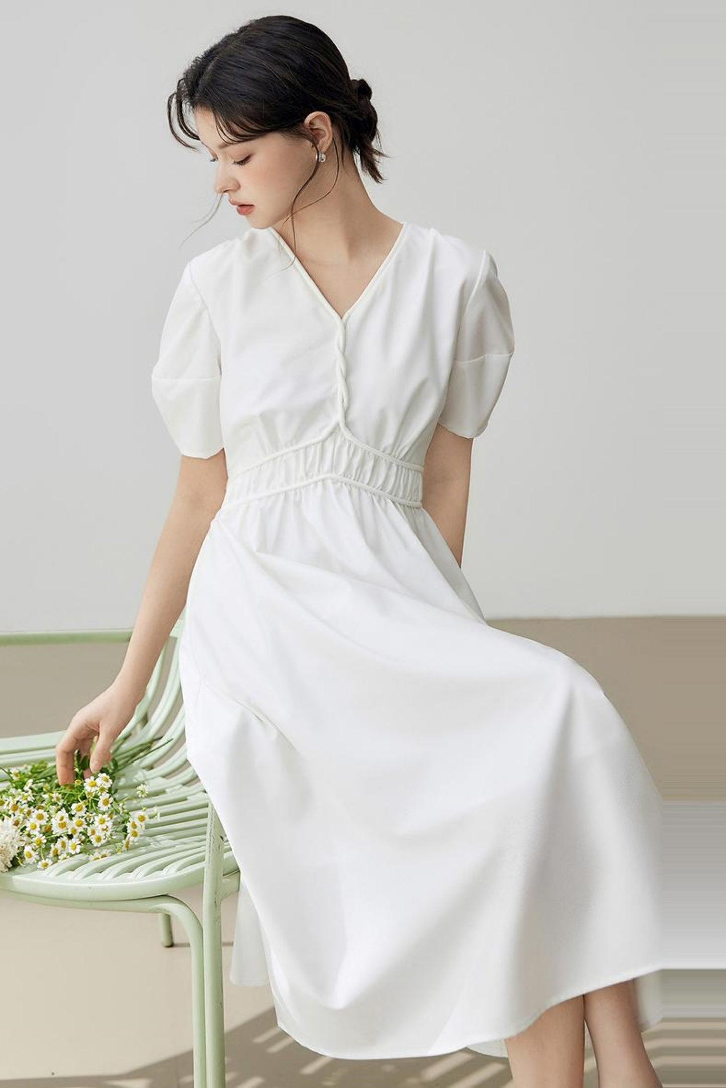 Minimalist Solid Puff Sleeve Dress