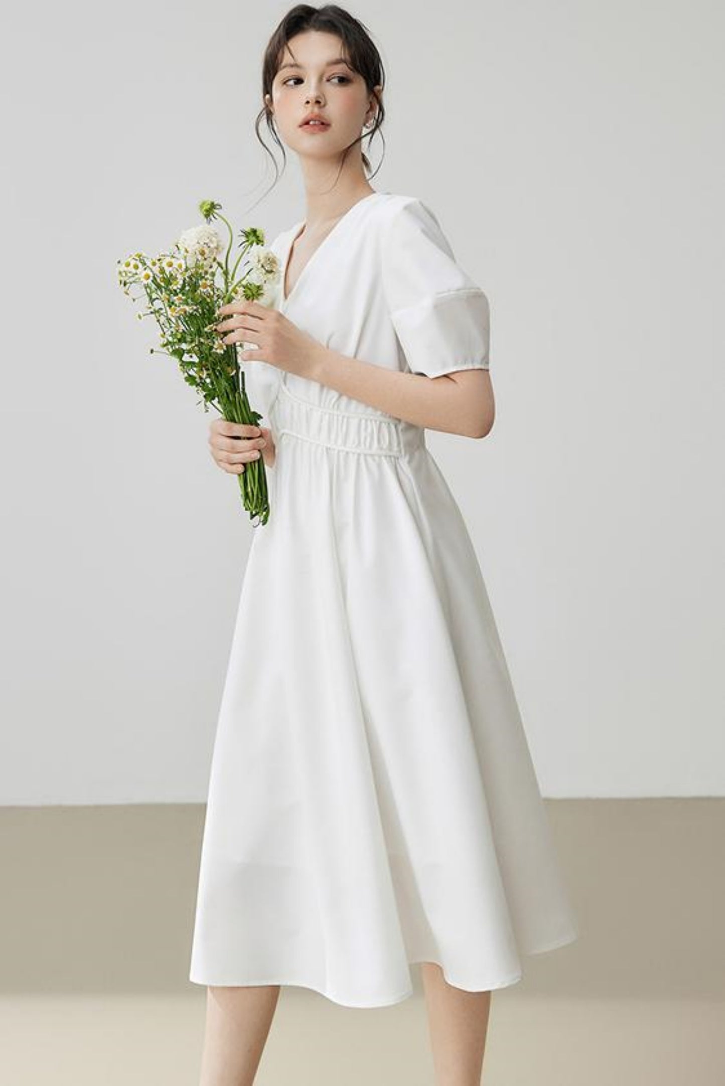 Minimalist Solid Puff Sleeve Dress