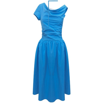 Blaues langes Kleid mit Wasserfallausschnitt