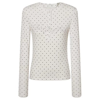 Slim Shoulder Embroidery Top