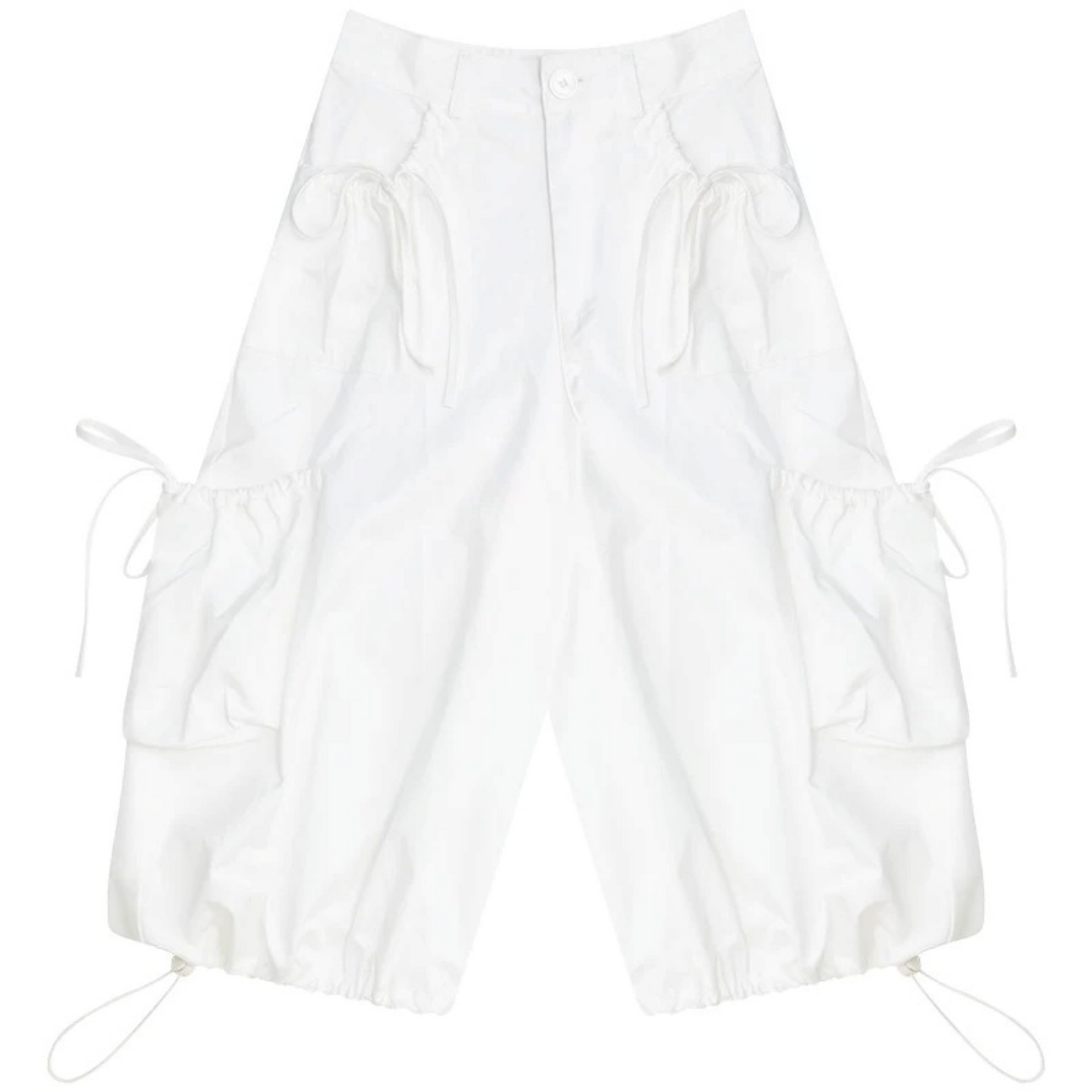 Hochgeschnittene Cargohose mit weitem Bein und mehreren Taschen