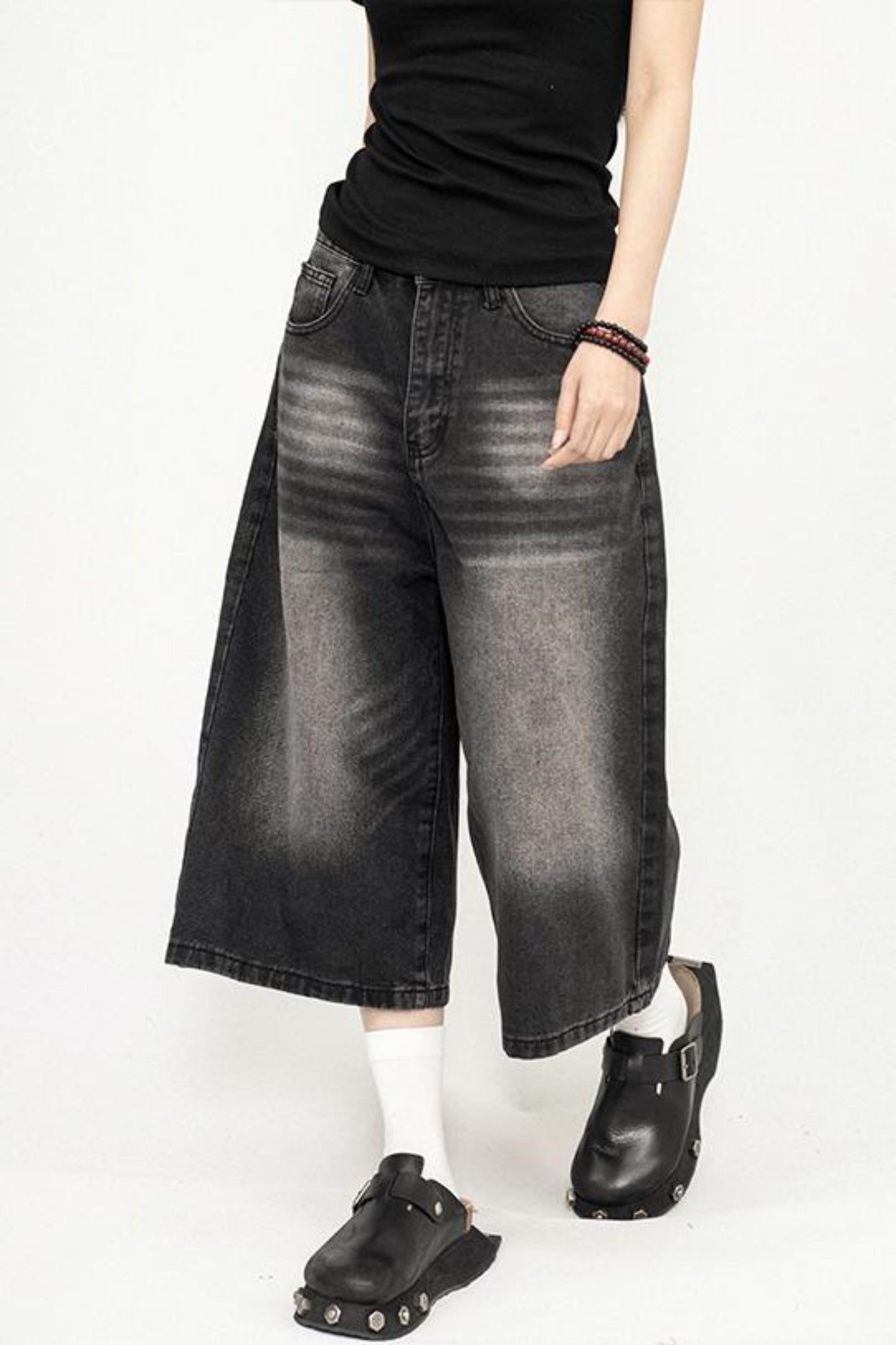 Vintage Look Cropped Trousers