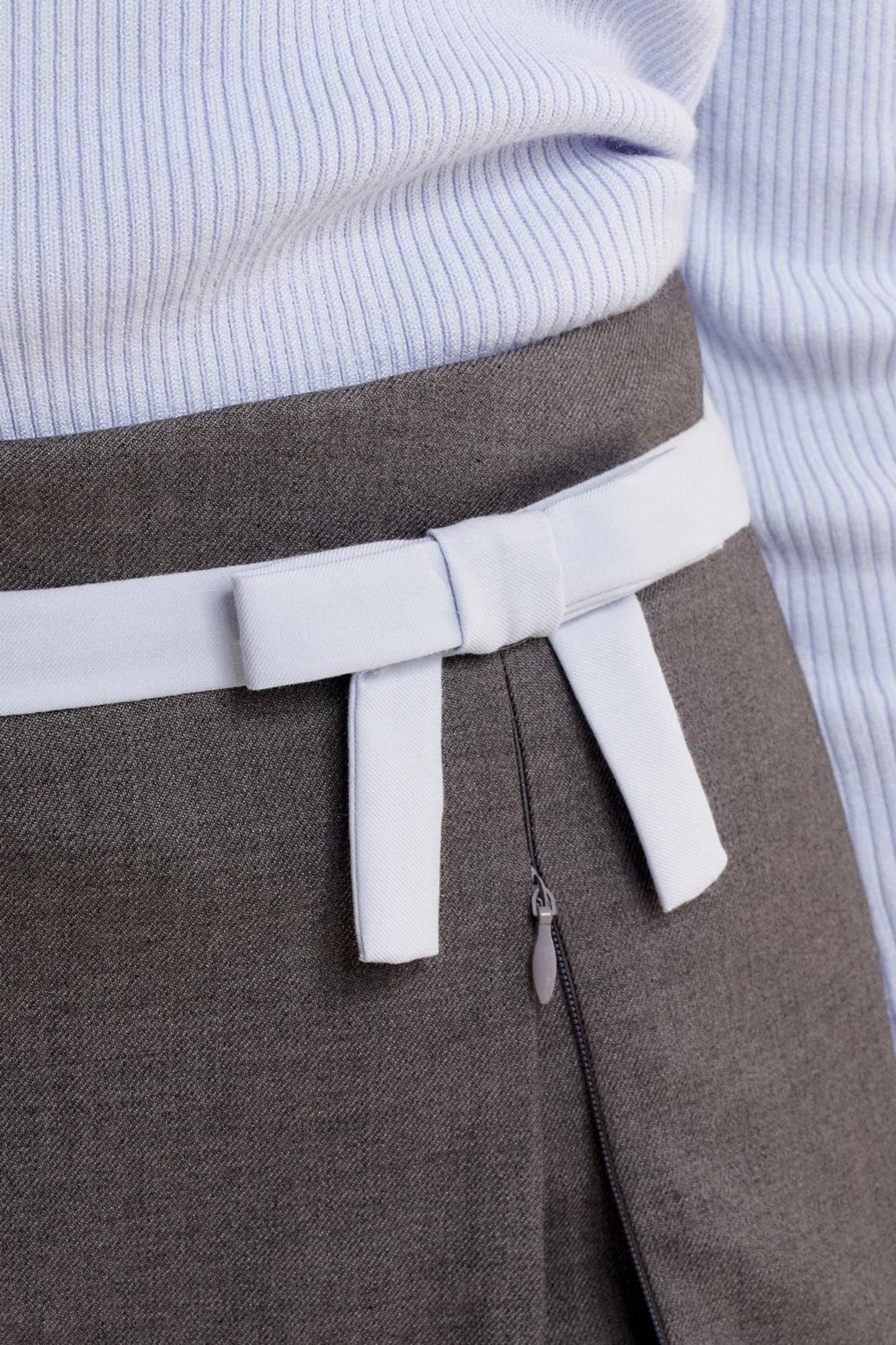 Chic Wool Blend Bow-Accent Mini Skirt