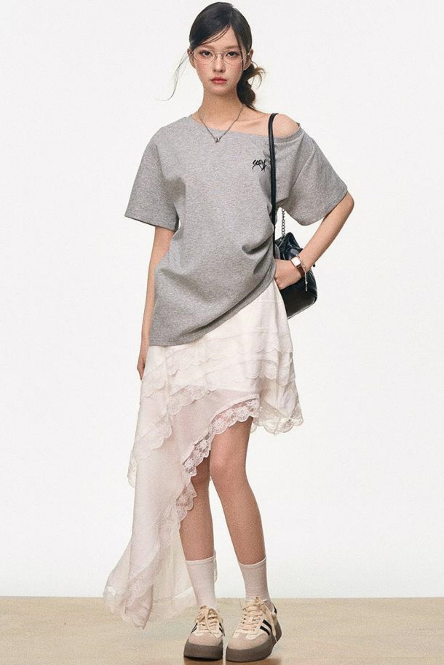 Tricolor Shoulder Top