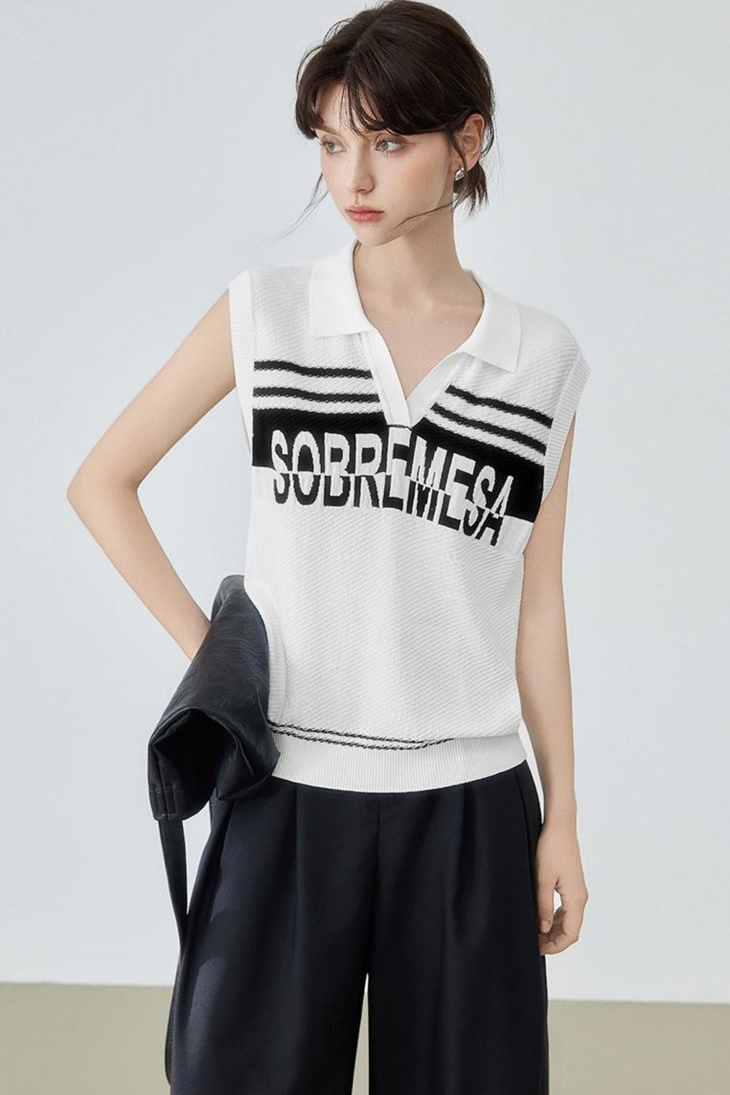 Trendy Sleeveless Alphabet Polo Top