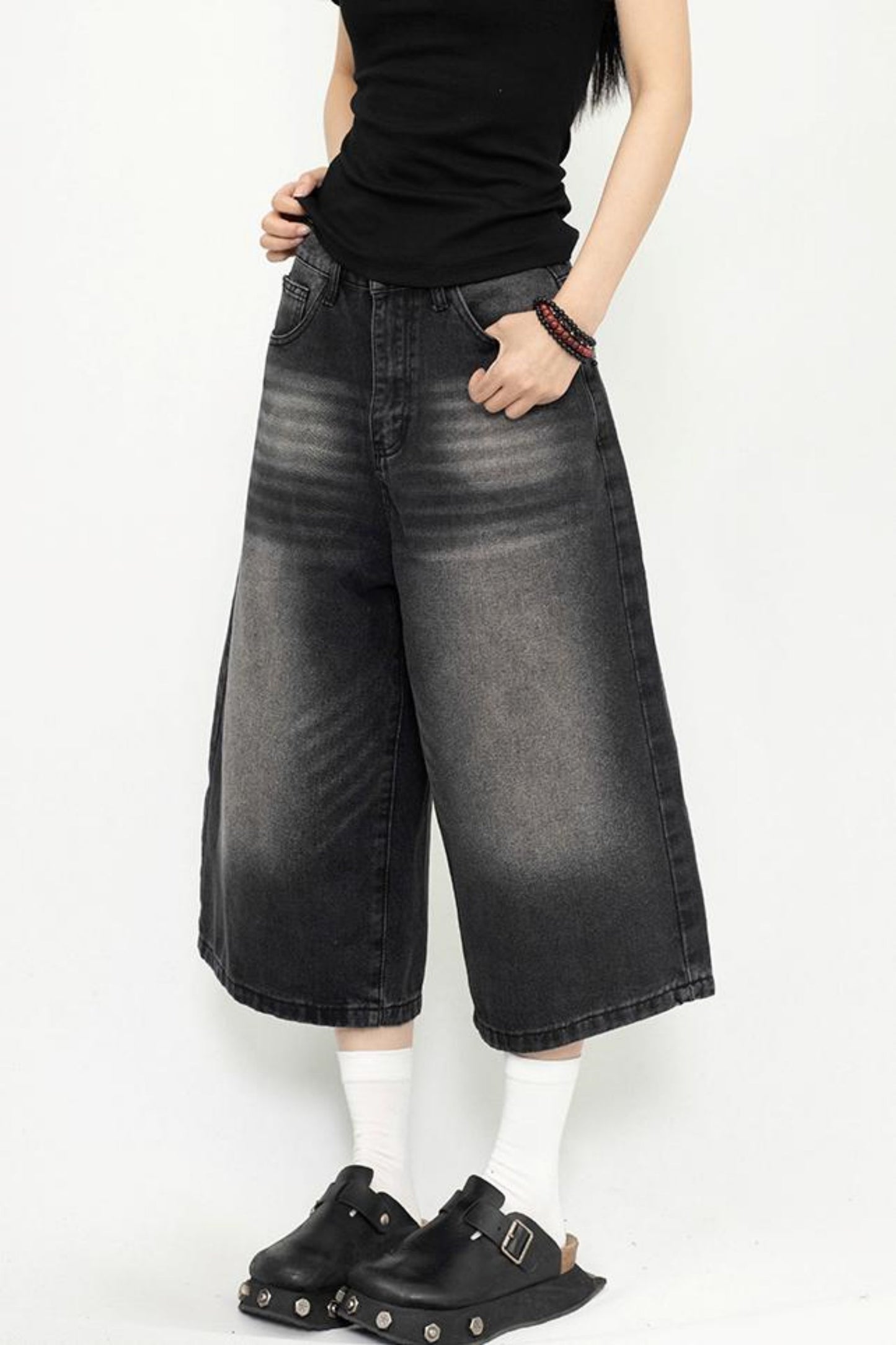 Vintage Look Cropped Trousers