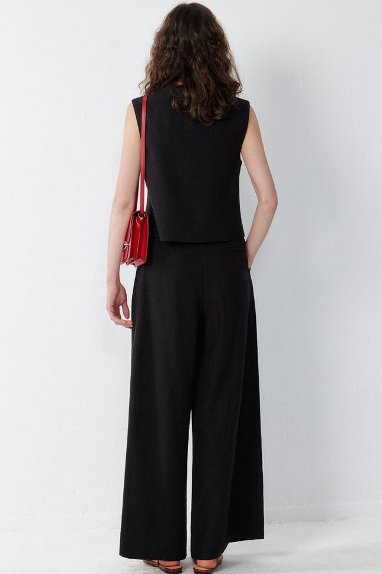 Elegance V-Collar Black Vest Set-Up