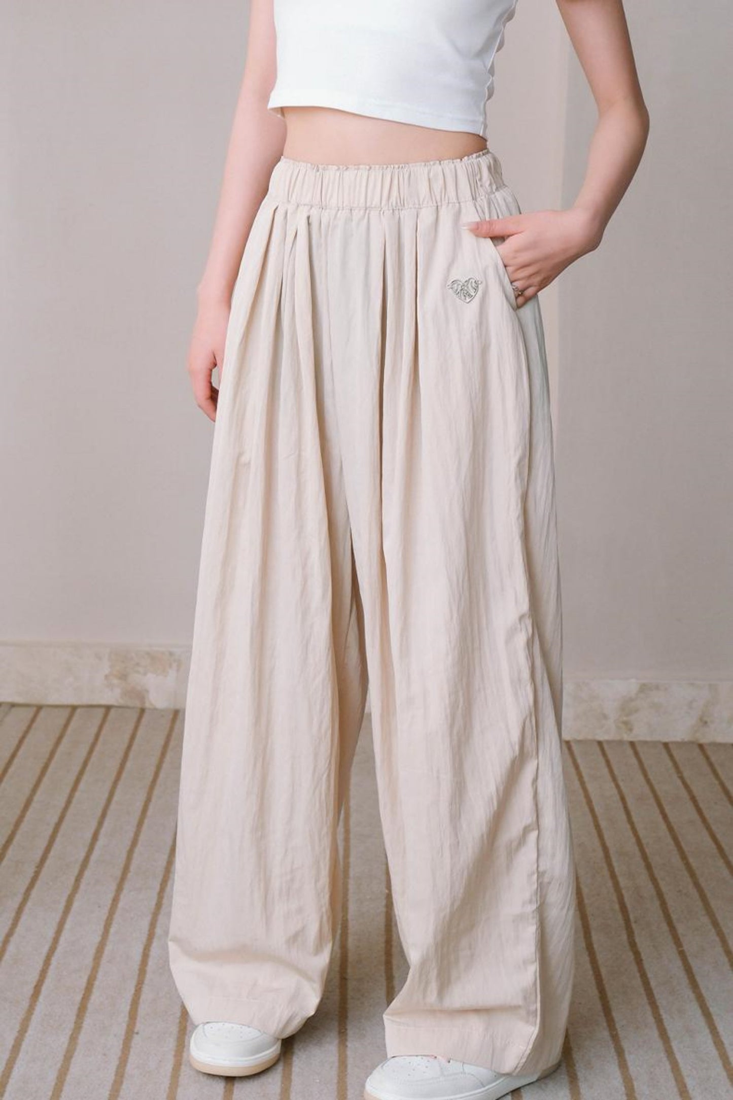 Loose Silhouette Pants