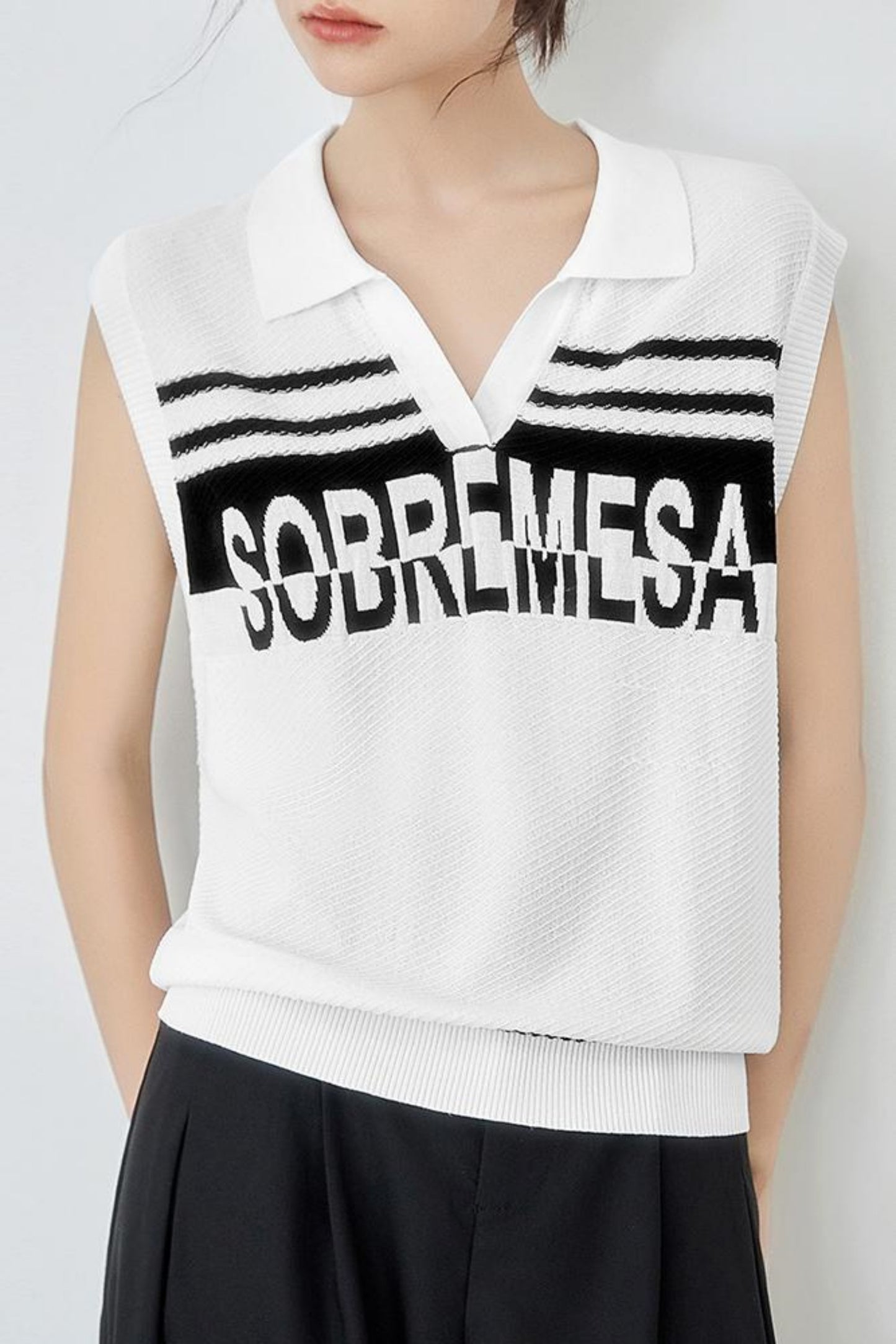 Trendy Sleeveless Alphabet Polo Top