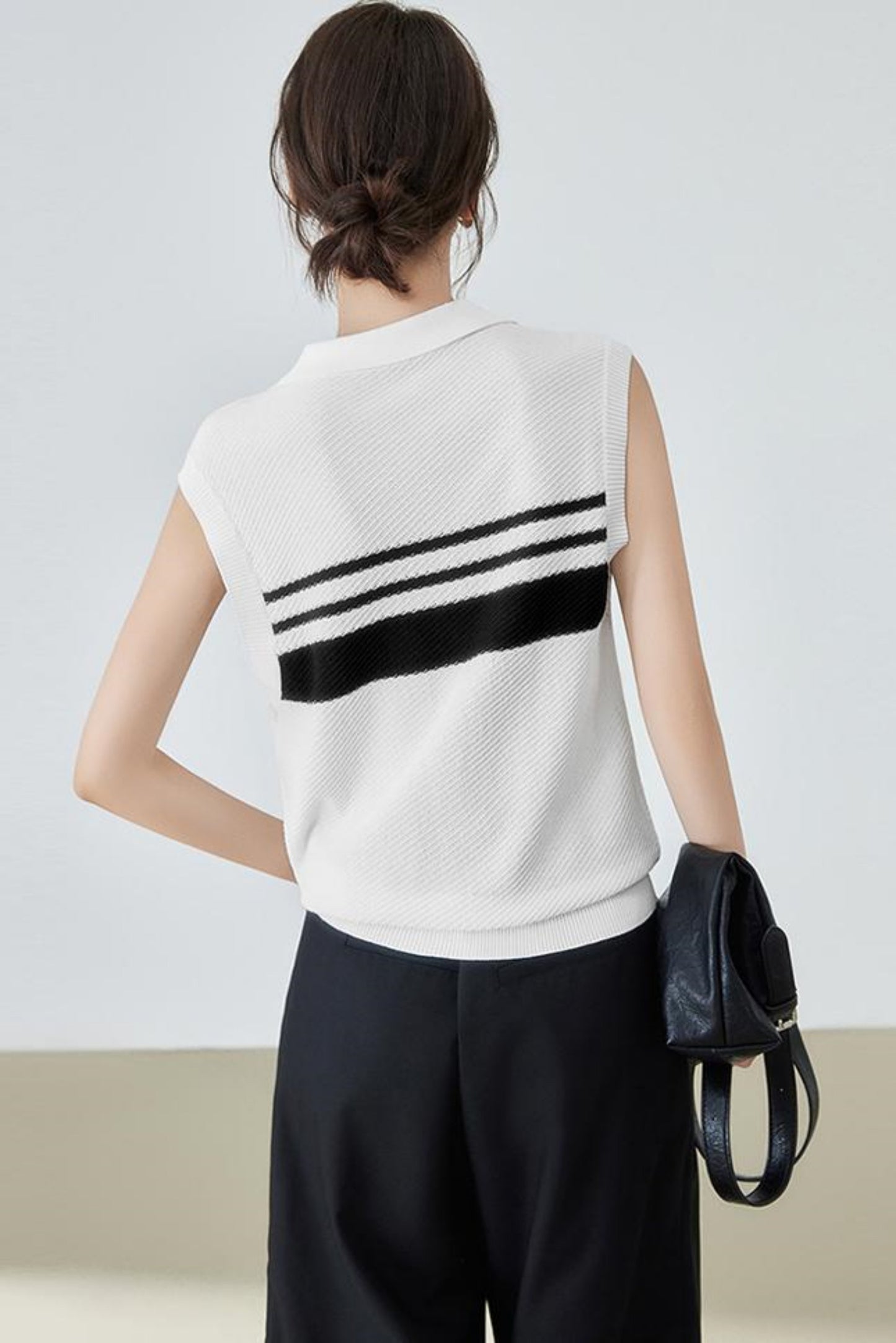 Trendy Sleeveless Alphabet Polo Top