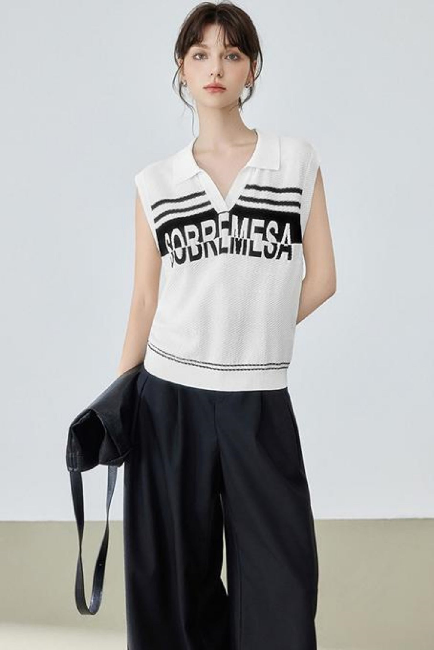 Trendy Sleeveless Alphabet Polo Top