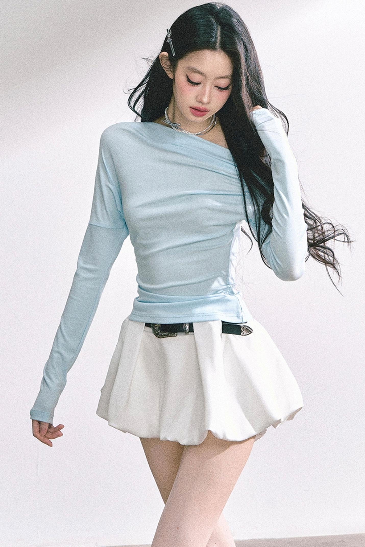 Straight Shoulder Long Sleeve T-Shirt