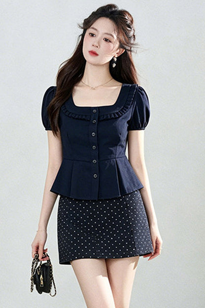 Ensemble chemise à manches courtes et jupe à pois