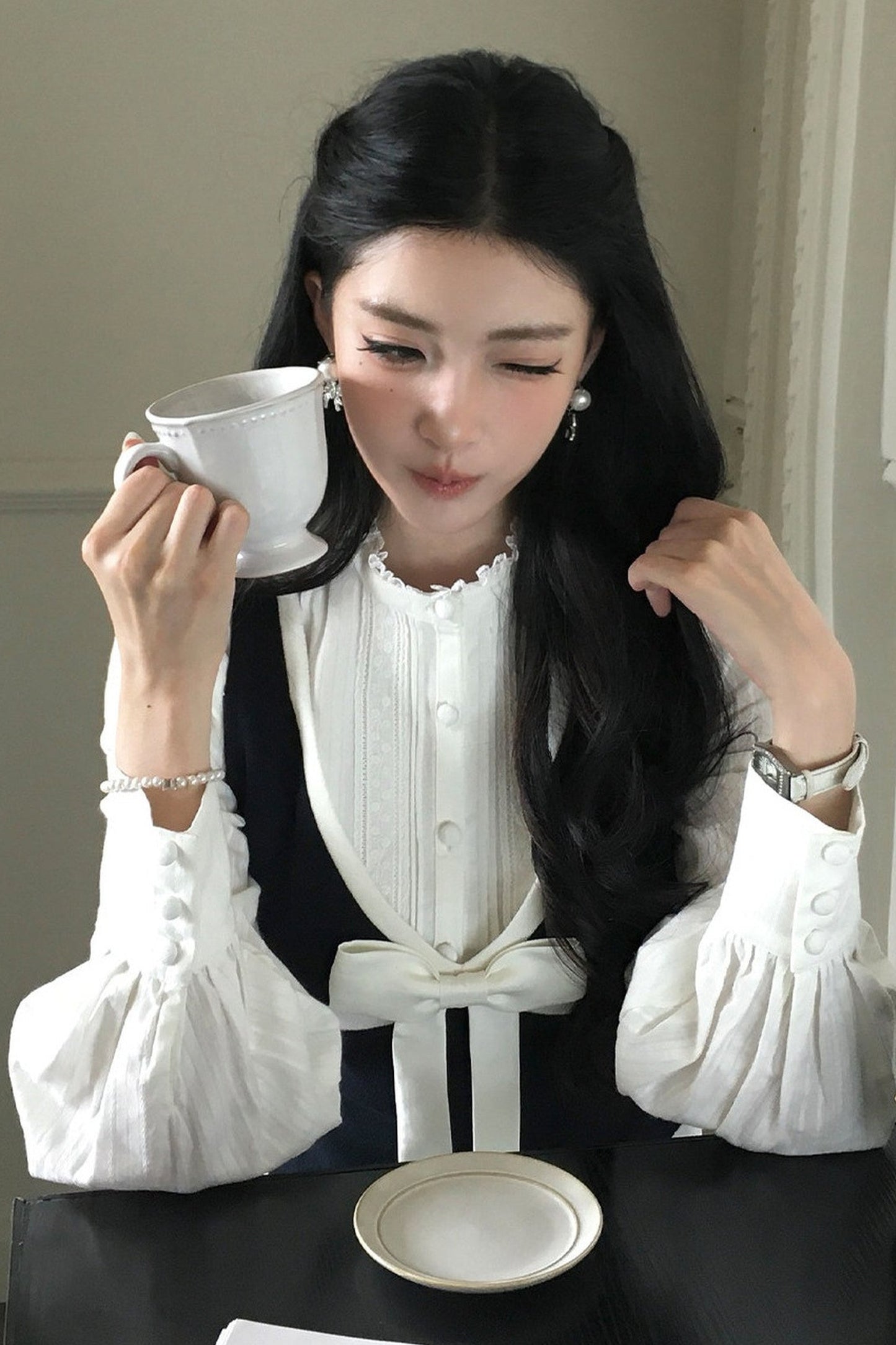 Contrast Bowknot Knitted Vest