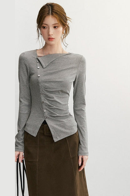 Asymmetrisches langärmeliges Strickoberteil