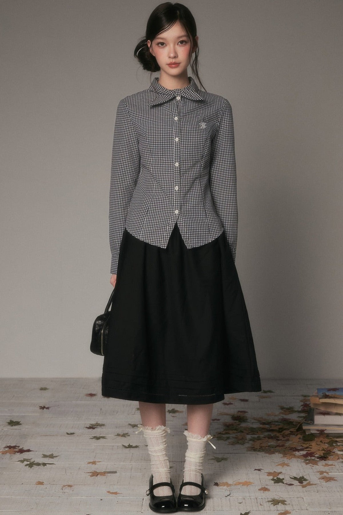 Spring and Autumn Bow Tie Shirt