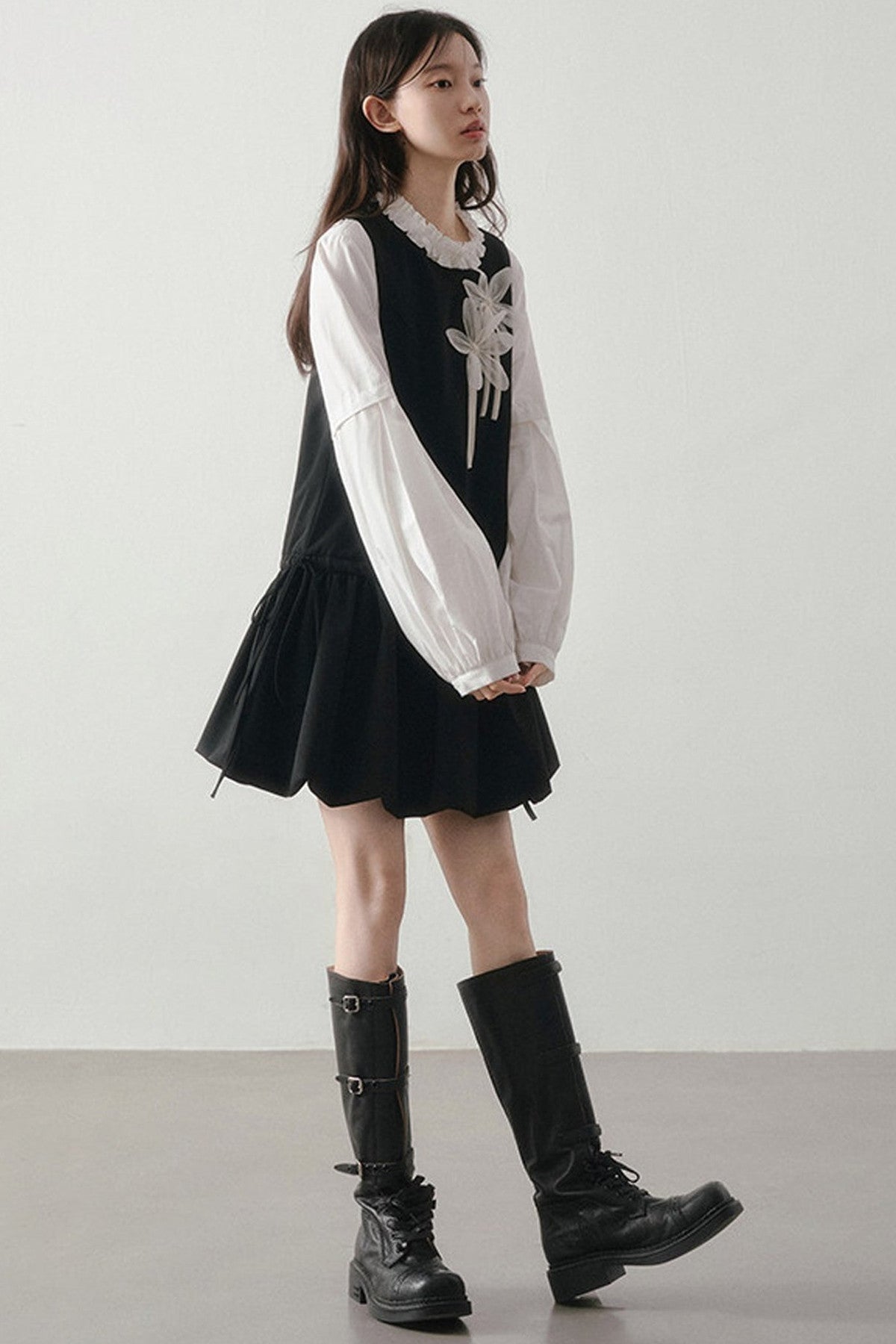 White Ruffled Collar Lantern Sleeve Blouse