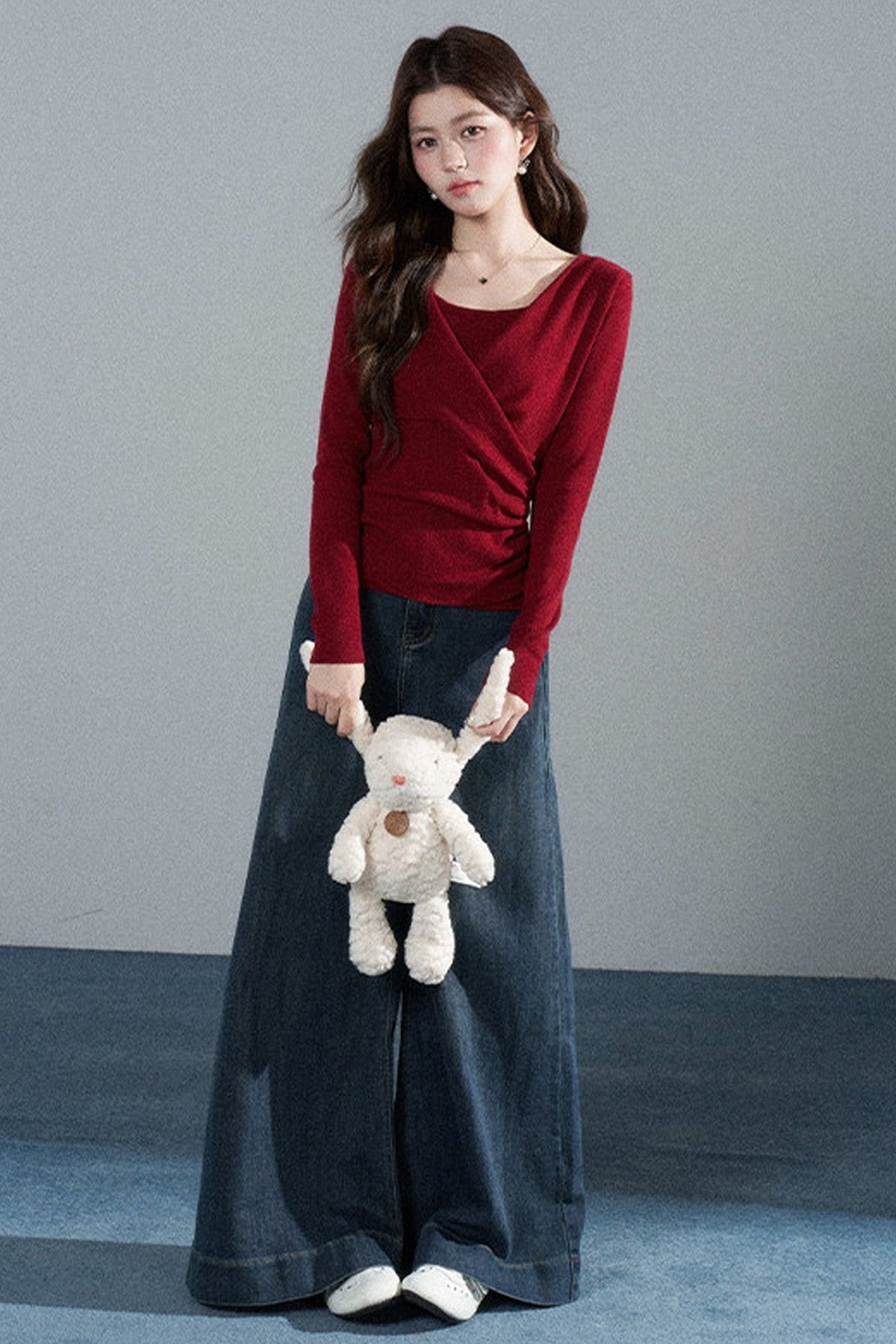Round Neck Waist-Cinching Knit Top
